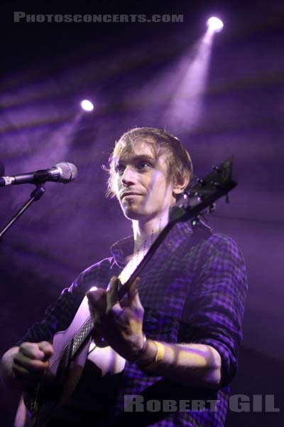 BEN MAZUE - 2011-12-14 - PARIS - La Fleche d'Or - 